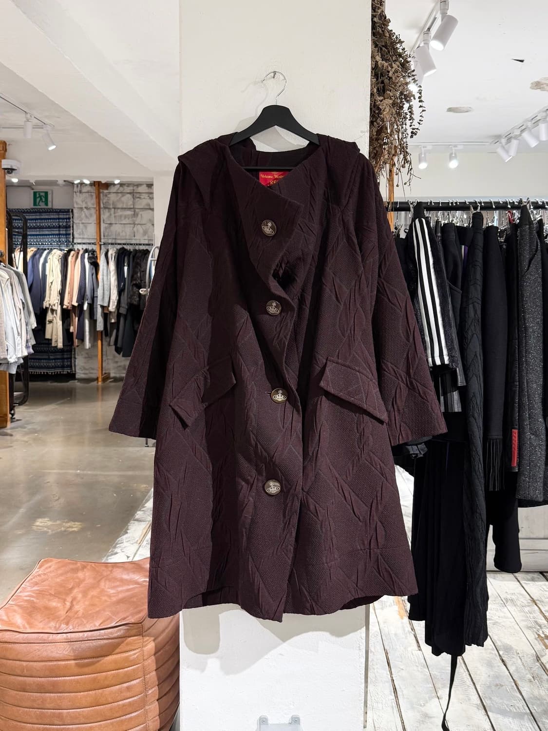 비비안 웨스트우드 레드라벨 버건디 orb 버튼 자카드 코트  상품이미지1