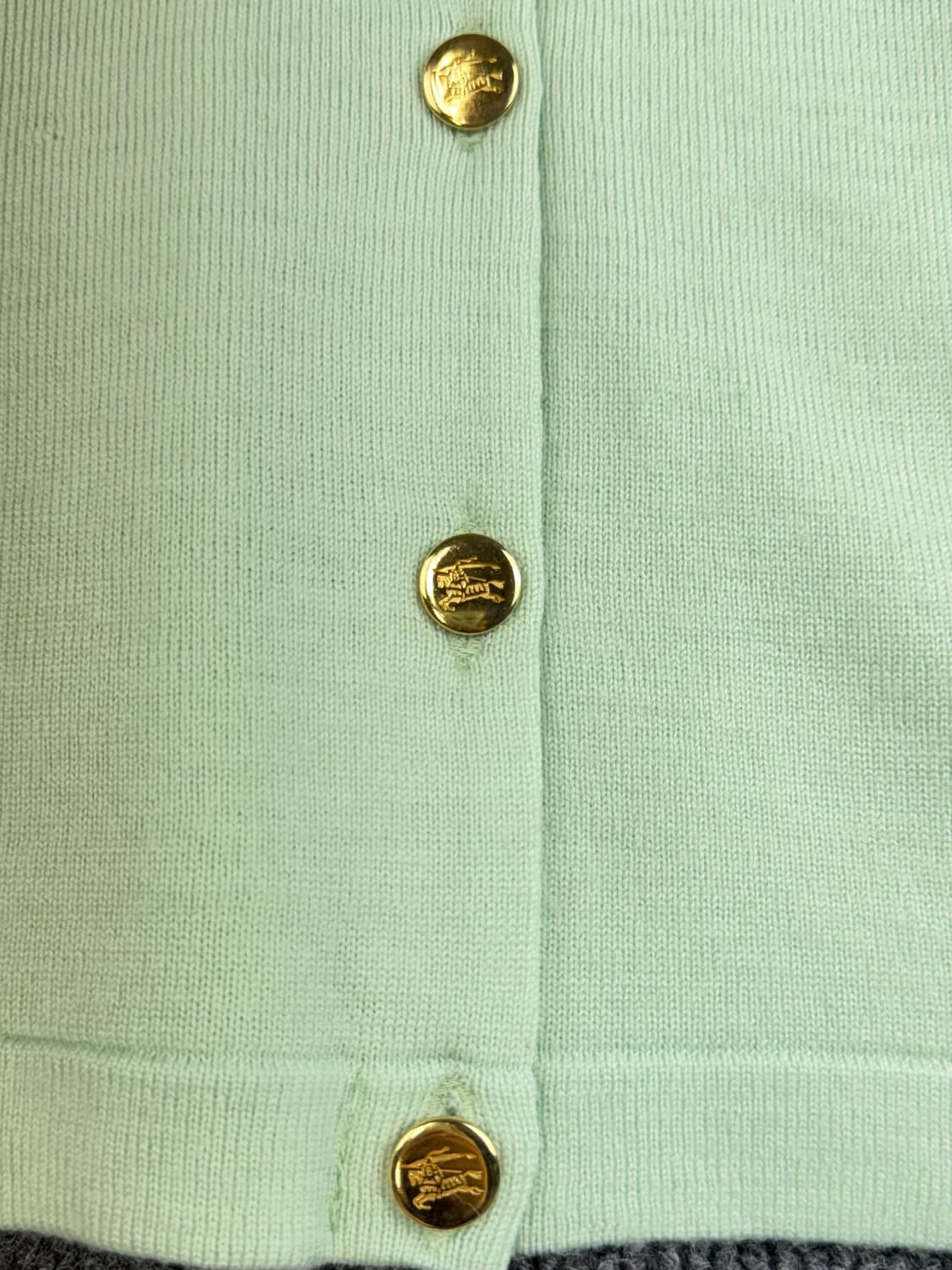 90s 버버리 금장버튼 울 가디건 상품이미지6