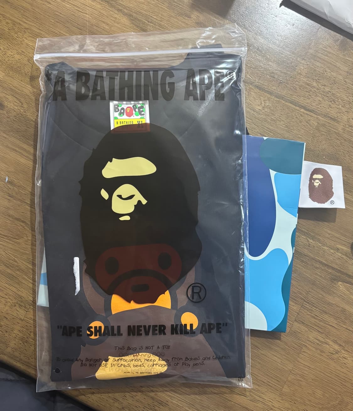 미개봉 도쿄 시부야 베이프샵 마일로 온 에이프 헤드 T 상품이미지1