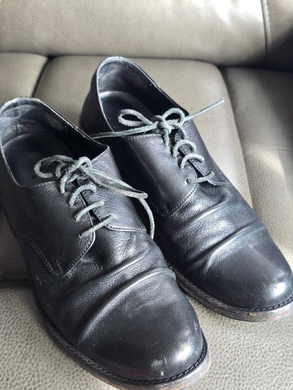 국내 다크웨어 sown 더비 265인거 같아요.... 상품이미지1