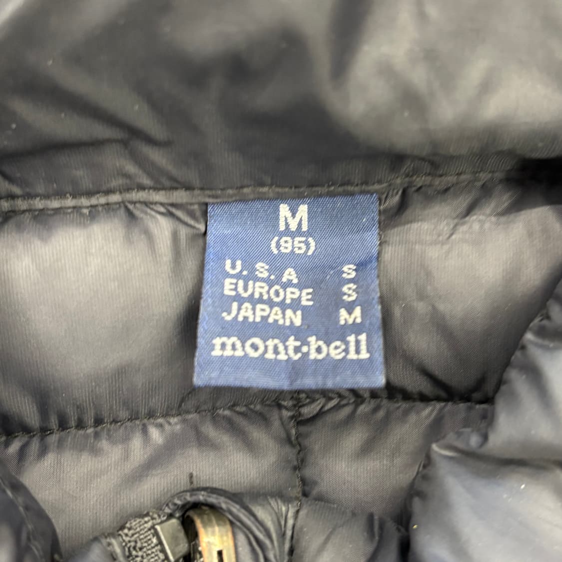 M 몽벨 블랙 경량 패딩 상품이미지4