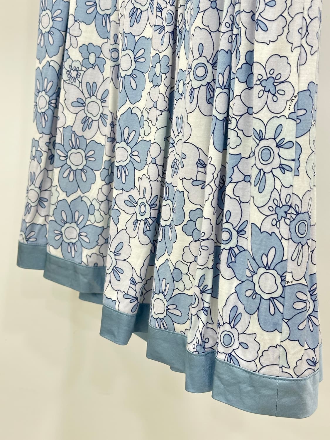 버버리 스커트 상품이미지3