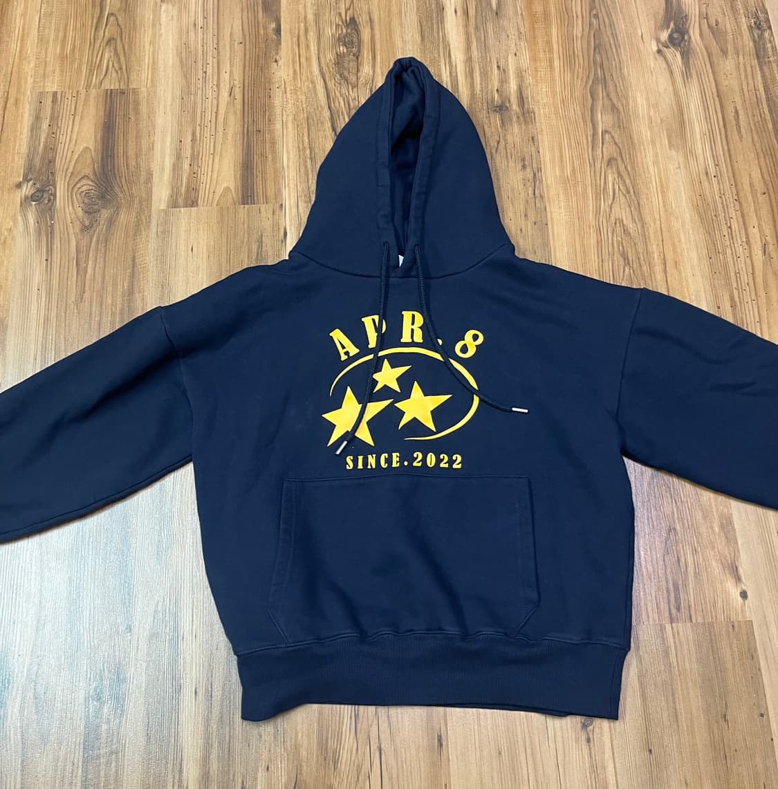 에이프릴에잇 후드티 상품이미지1