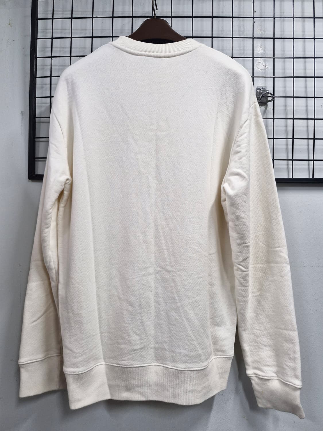 100L 메종키츠네 폭스헤드 맨투맨 아이보리. 상품이미지5