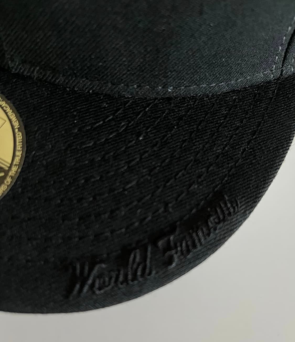 슈프림 사이드로고 뉴에라 캡 7 1/2 (정품) 상품이미지4