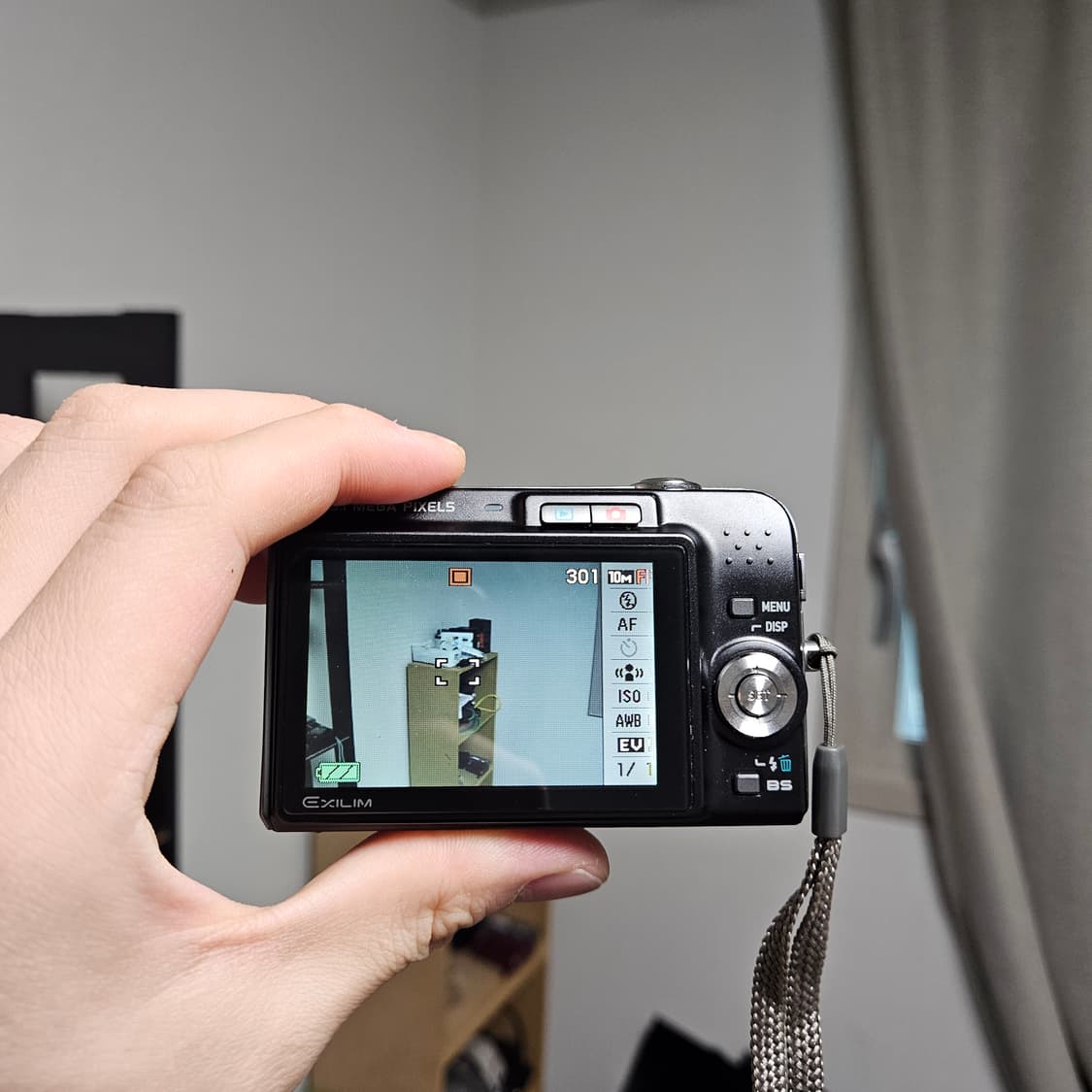 [은채 디카] 카시오 엑슬림 EX-Z1050 블랙 디카 르세라핌 상품이미지3