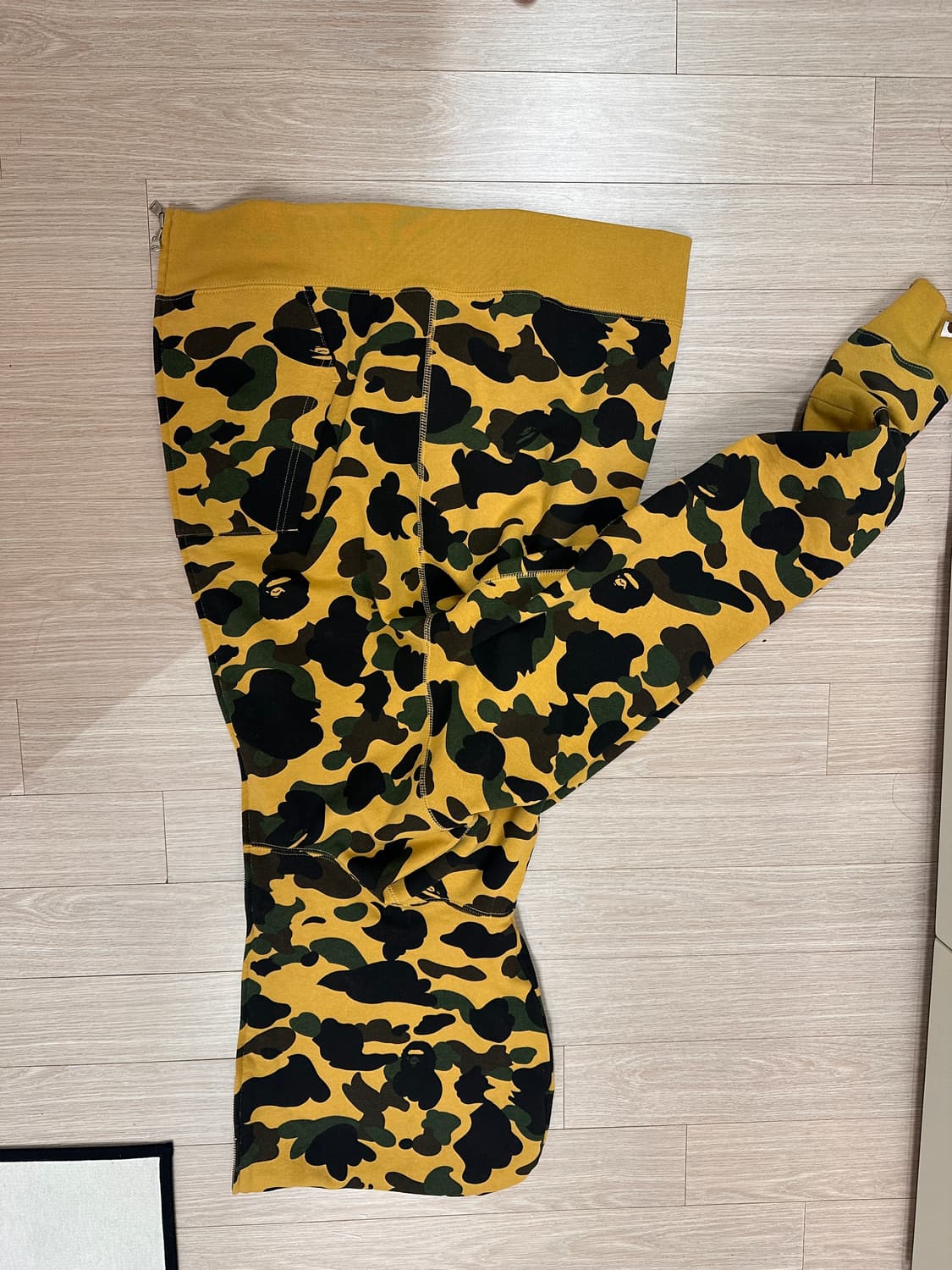 베이프 퍼스트 카모 풀 집 후드 옐로우 상품이미지3