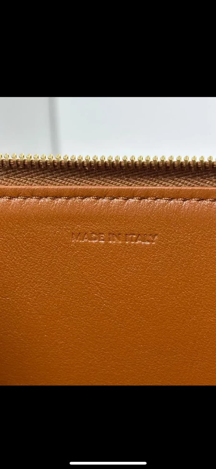 (새상품)셀린느 로고 트리옹프 클러치 카프스킨 탄 라지 상품이미지9