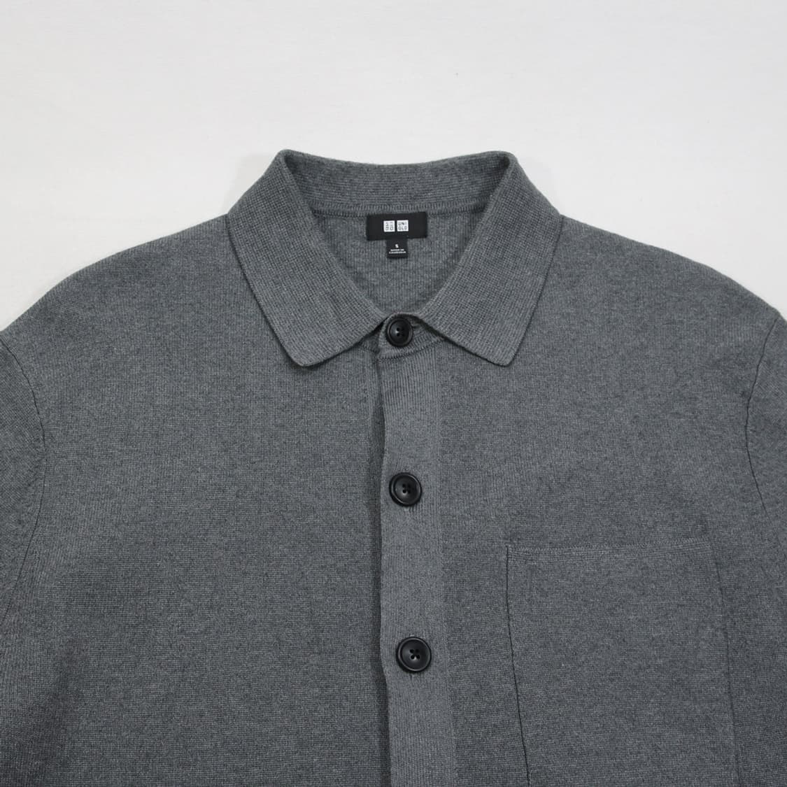 (착용컷) 유니클로 카라 니트 가디건 (남성용 98) 상품이미지4