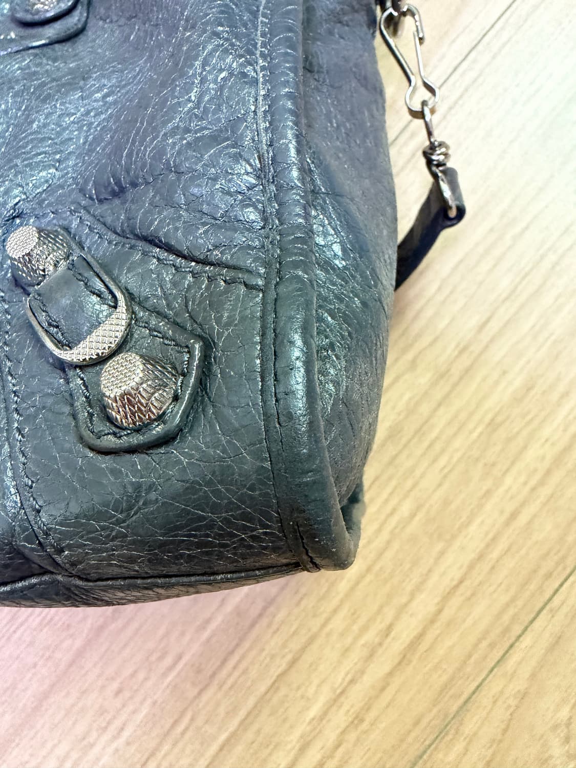 발렌시아가 모터백 그레이 미디움 상품이미지2