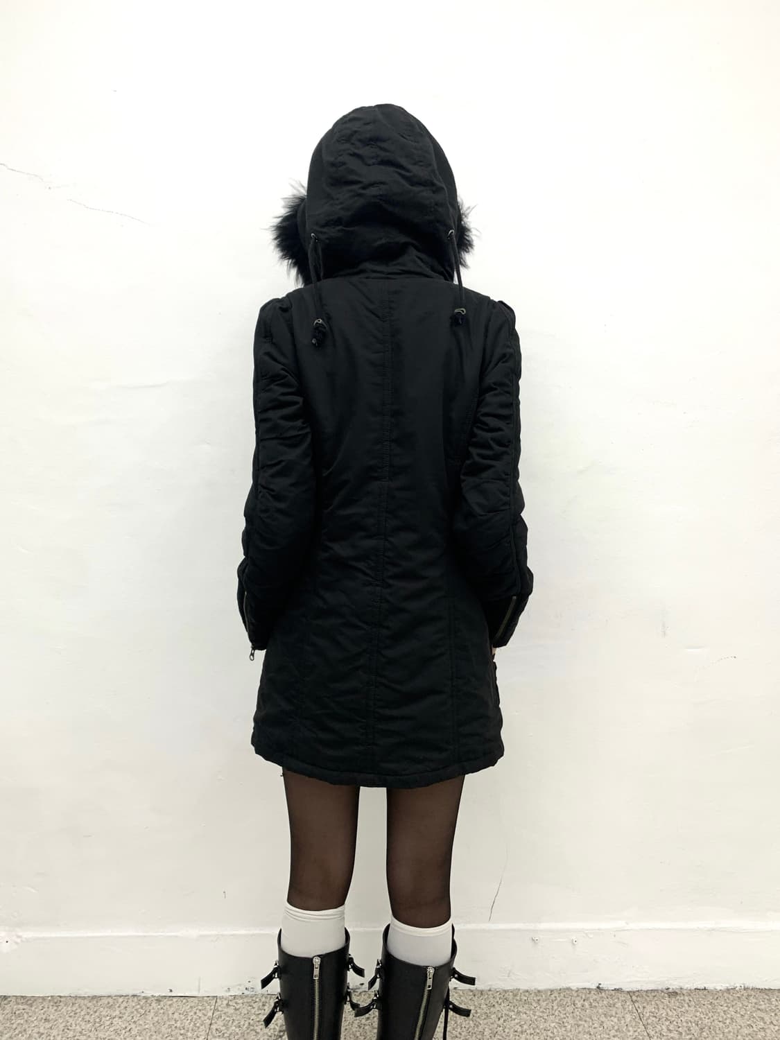 Lip service fur hood shirred pocket jack 상품이미지7