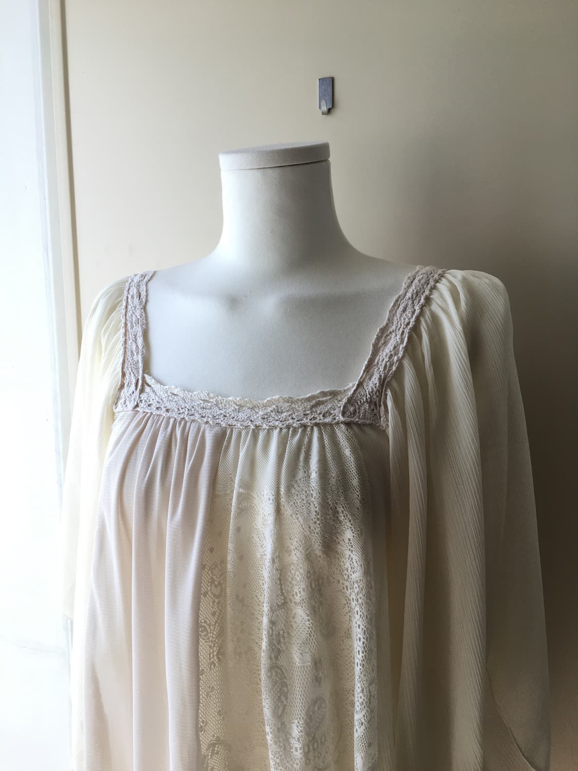 vintage top (마네킹 착용샷 ㅇ) 상품이미지3