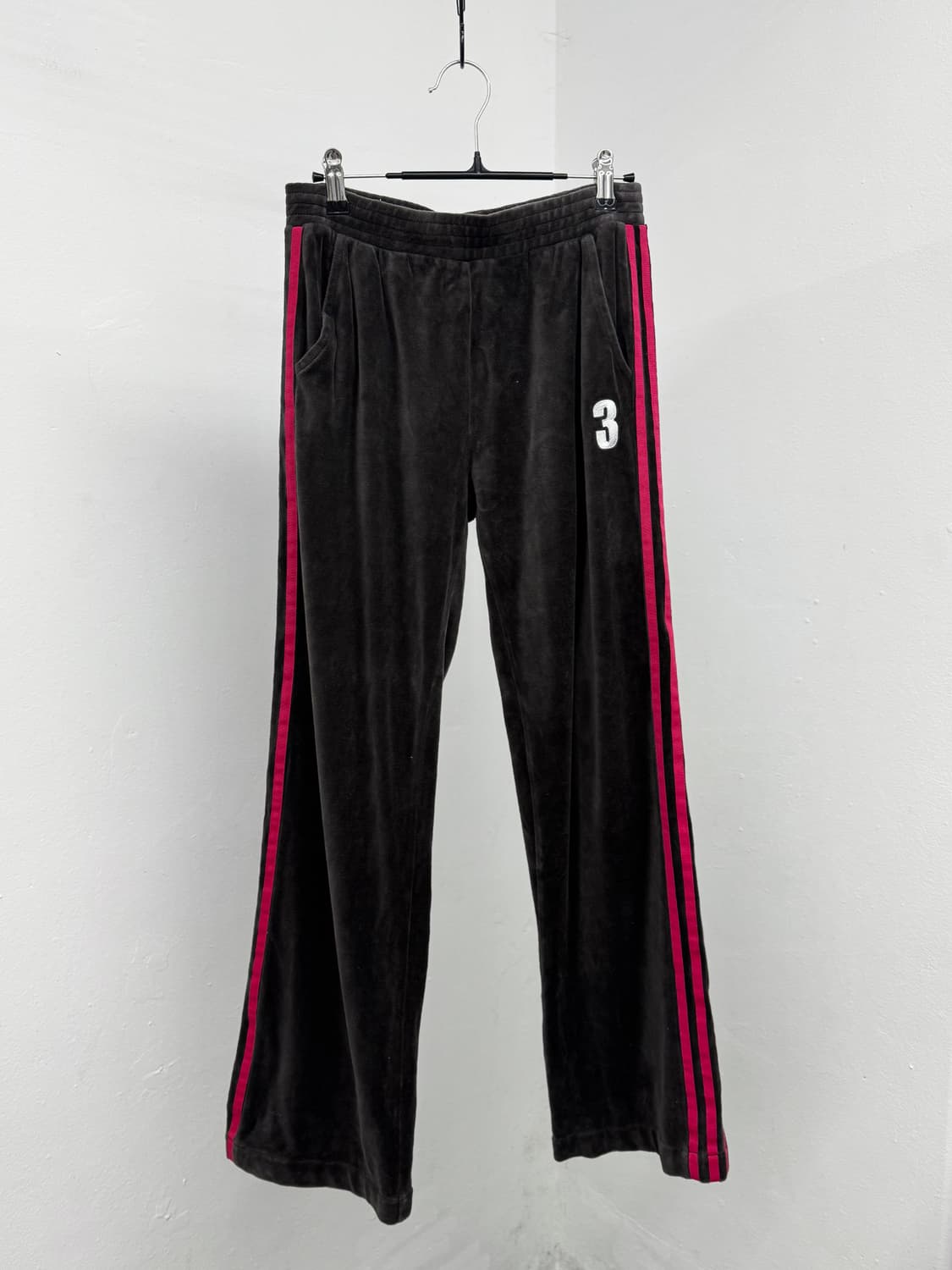 JPN 아디다스 벨로아 로고 트랙팬츠 상품이미지1