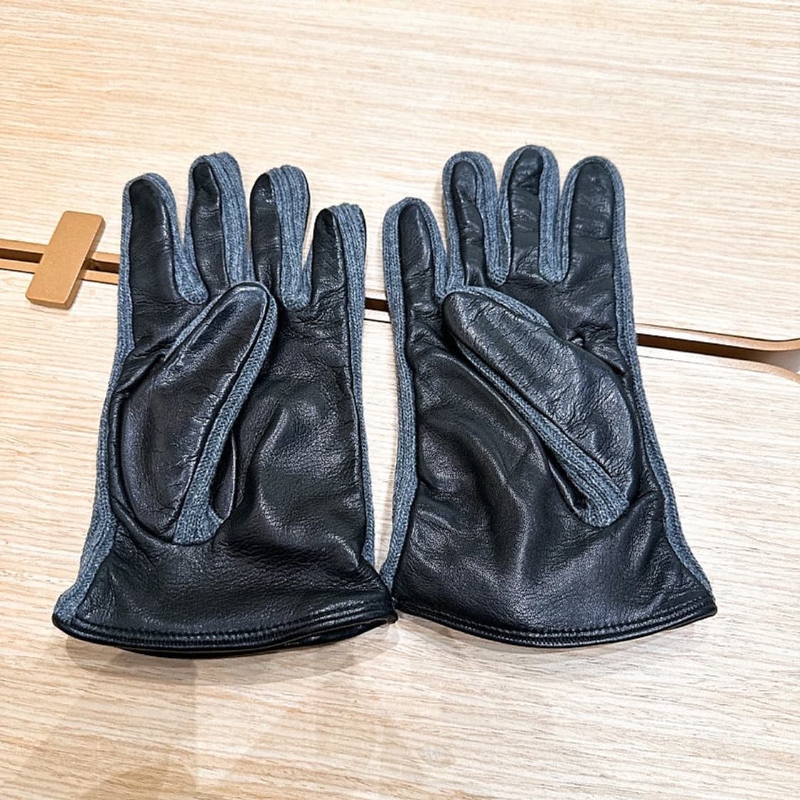 (정품/새상품) 마도바 남성 블랙 양가죽 캐시미어 장갑 상품이미지2