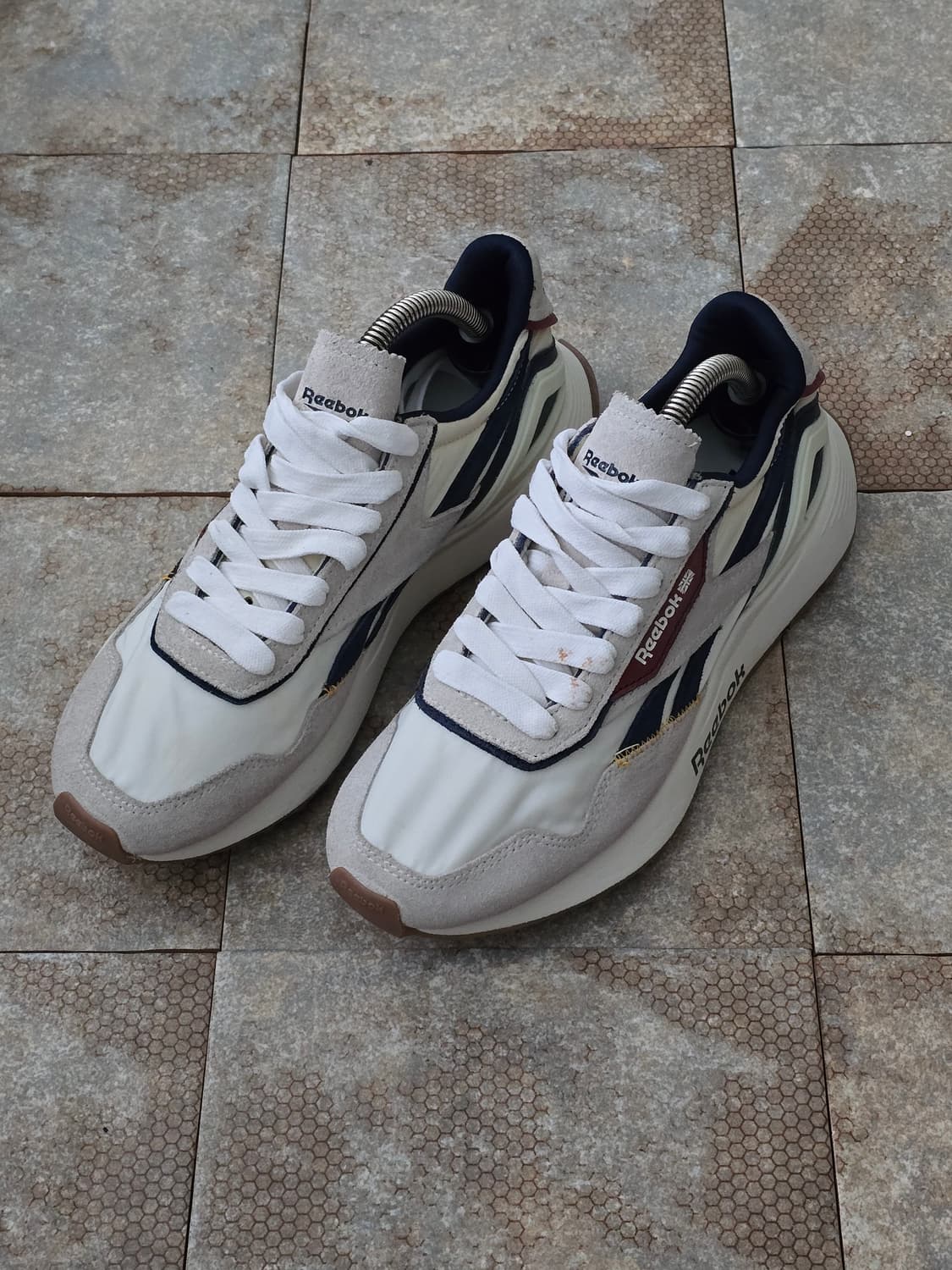 (240)리복 로맨틱크라운 클래식 레거시 초크 상품이미지1