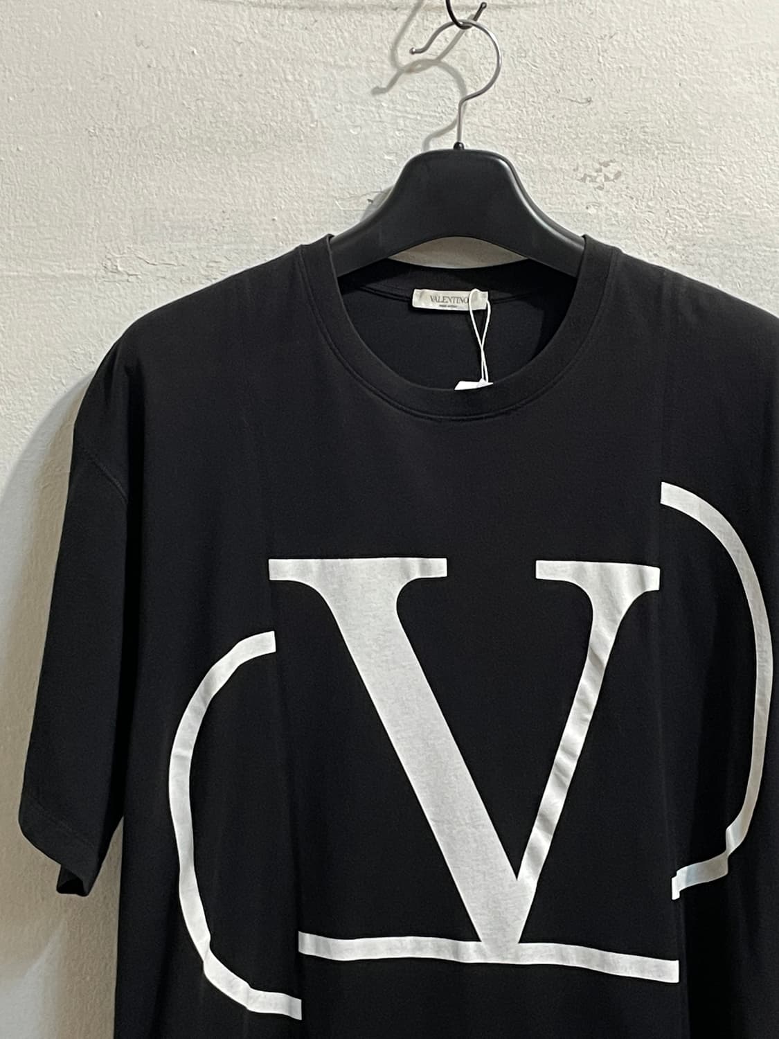 발렌티노 VLTN 로고 반팔 티셔츠 블랙 상품이미지2
