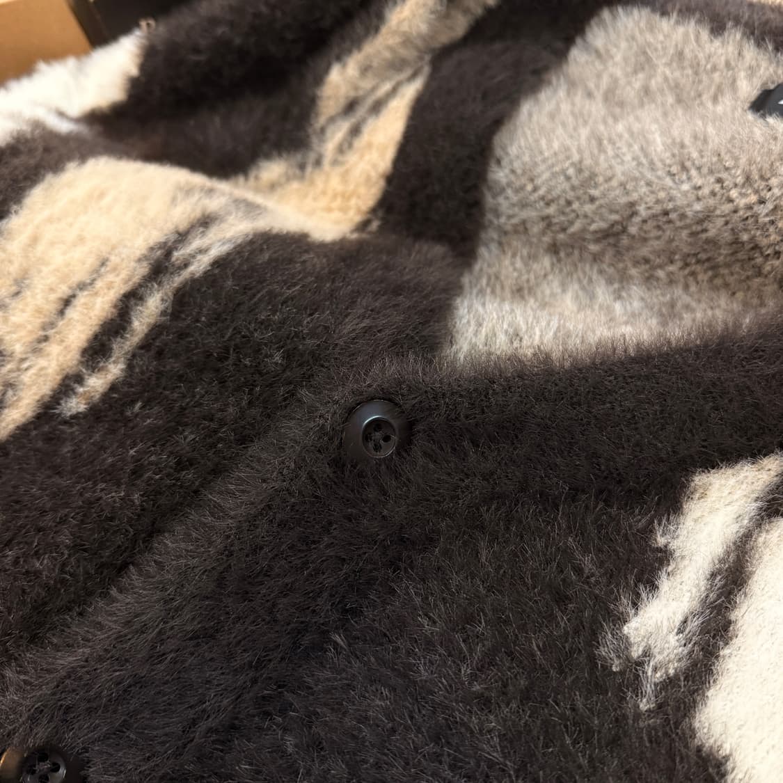 아비렉스 나일론 오버사이즈 샤기 가디건 상품이미지2