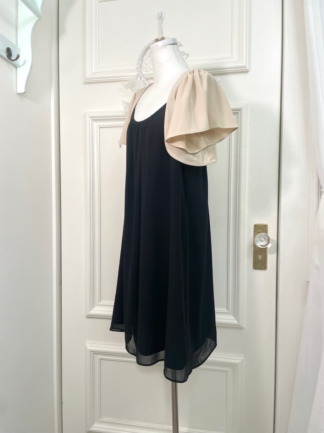 black shirring point back back bow opc 상품이미지9