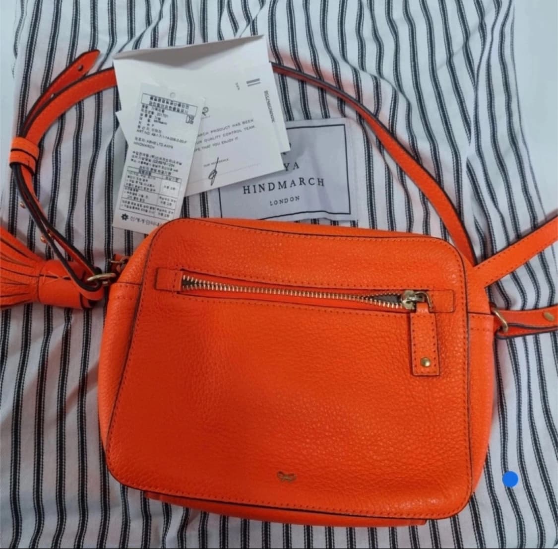 anya hindmarch 안냐 힌드마치 스마일리 크로스백 상품이미지3