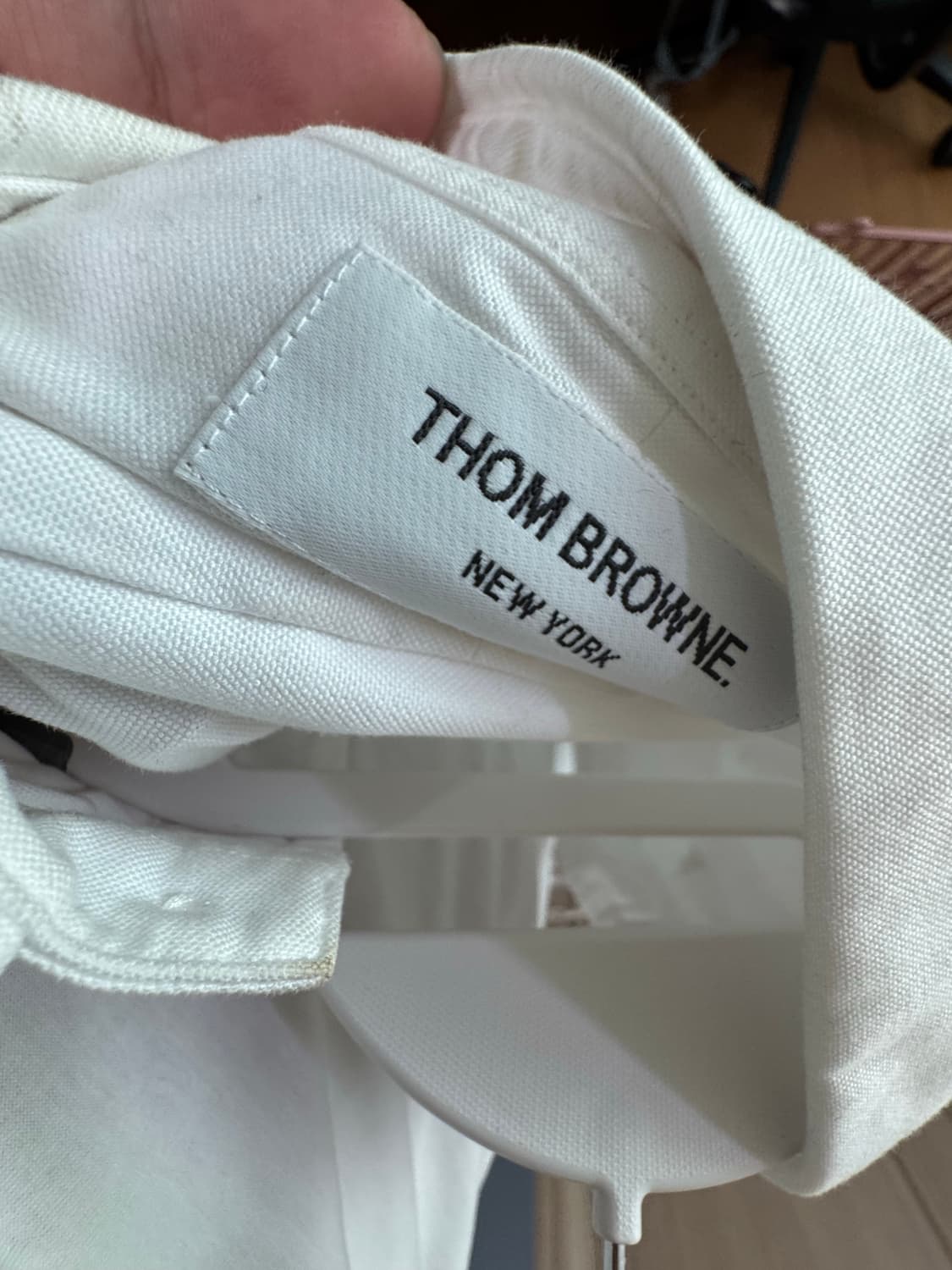 톰브라운 화이트 셔츠 삼선탭 상품이미지3