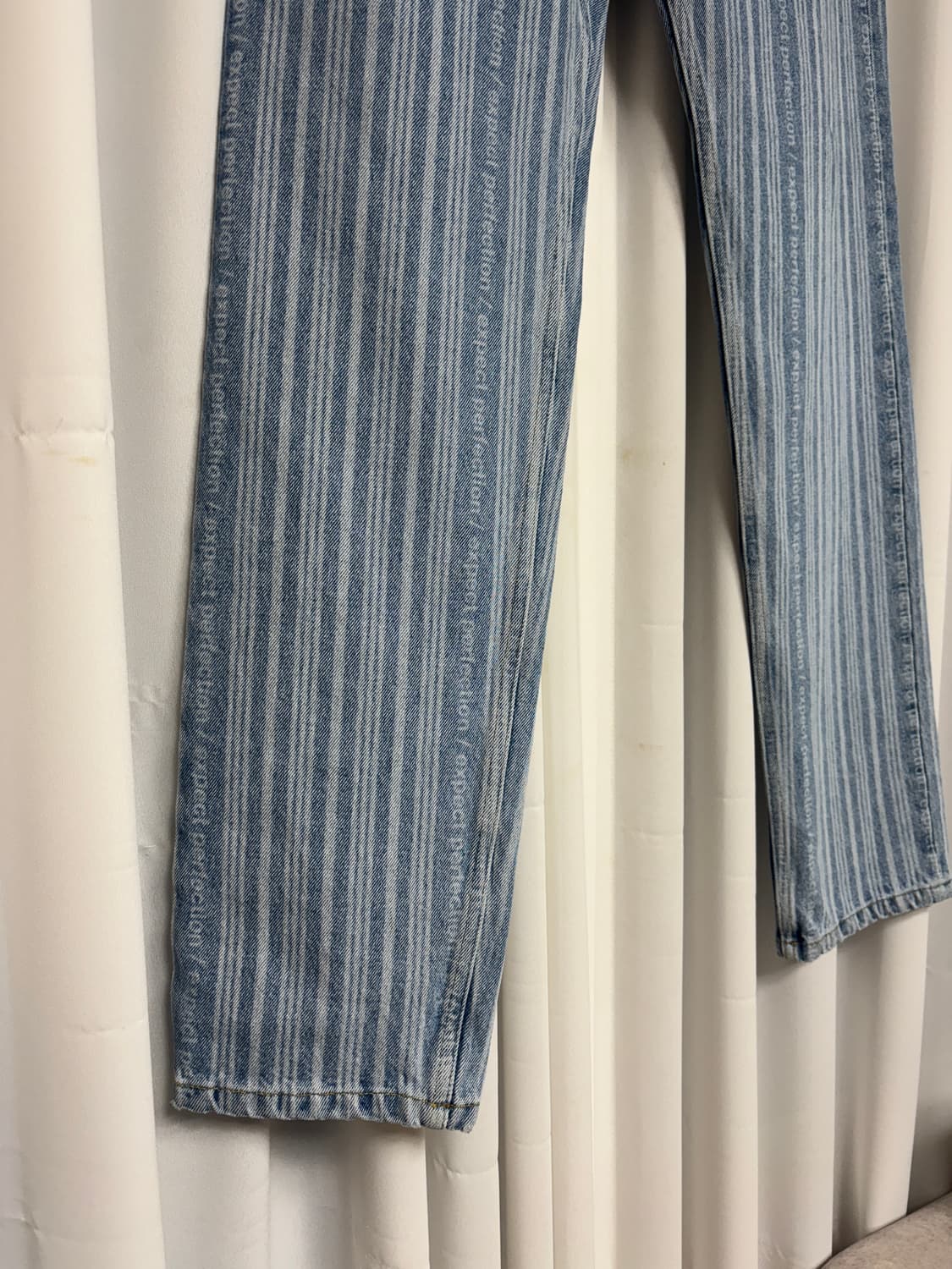 택포/새상품) 23 마틴로즈 레이저 프린트 스트레이트 컷 데님 팬츠 진 상품이미지5