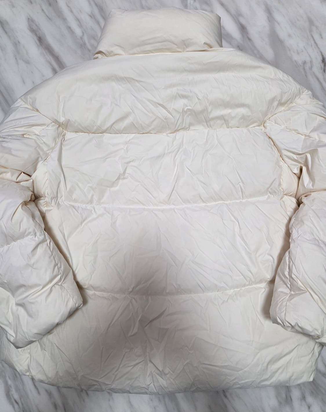 유니클로 나노디자인 경량 패딩 상품이미지4