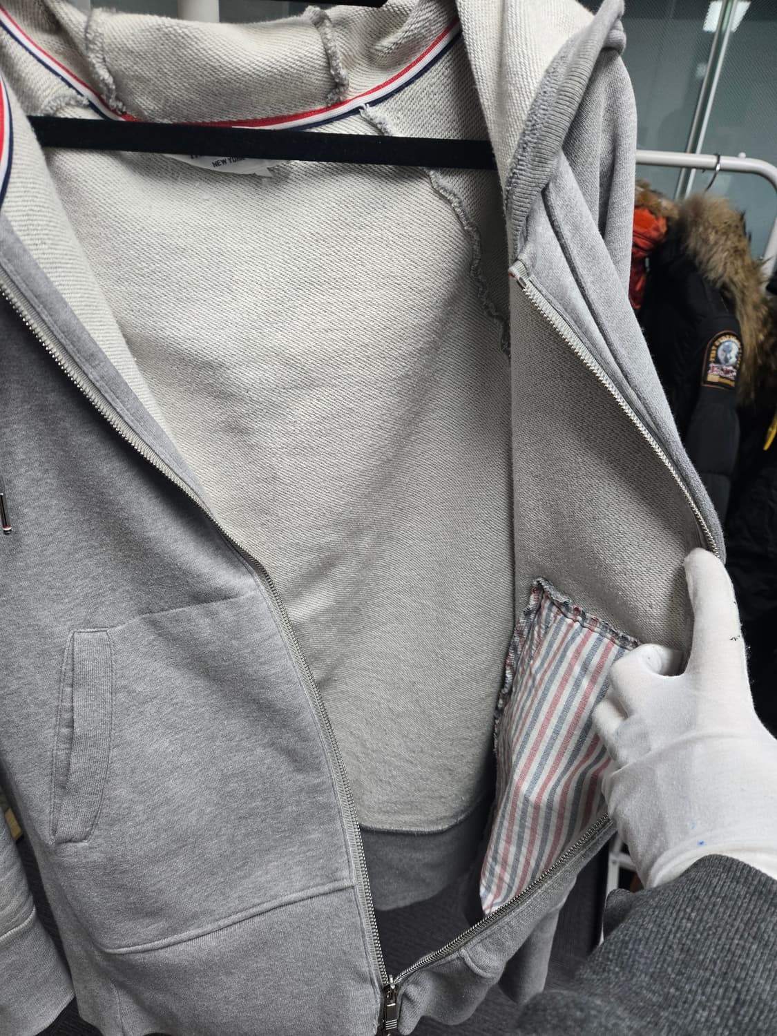 [특가][정품] 톰브라운 후드집업 4사이즈 상품이미지5