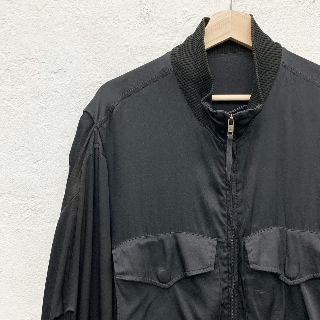 구찌 블랙 세타실크 포켓 봄버자켓  상품이미지4