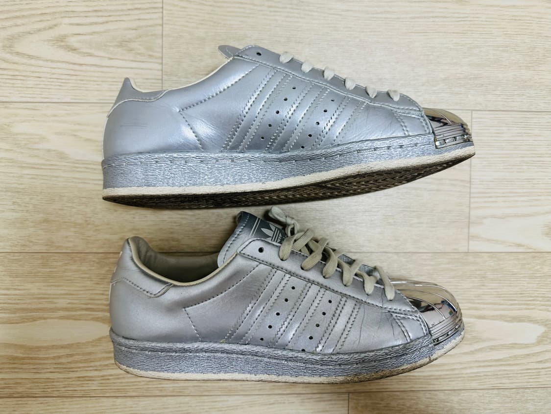 슈퍼스타 80s 메탈토 실버 팝니다 상품이미지5