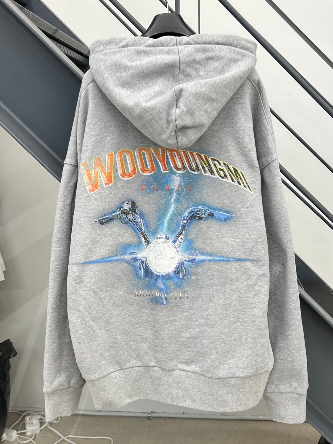 우영미 20FW 모터사이클 ver.2 후드티셔츠 상품이미지1