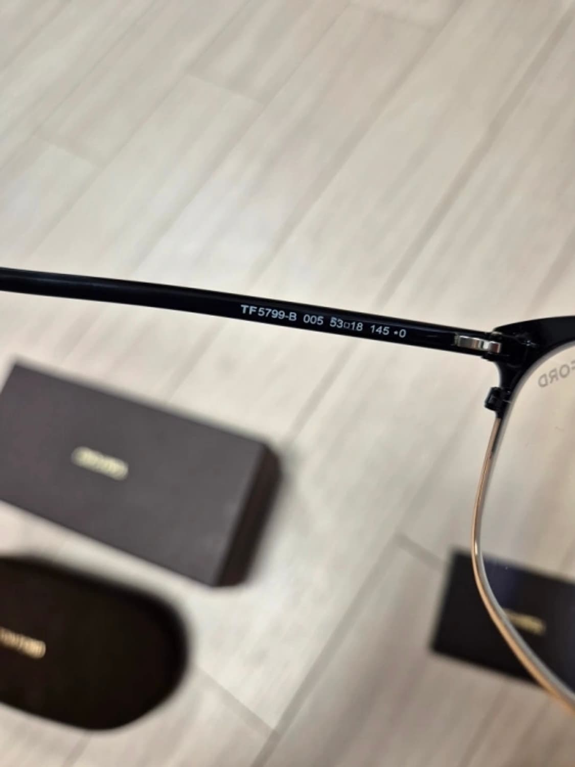 톰포드 TF5799-B 아이웨어 안경판매(실착용1회) 상품이미지2