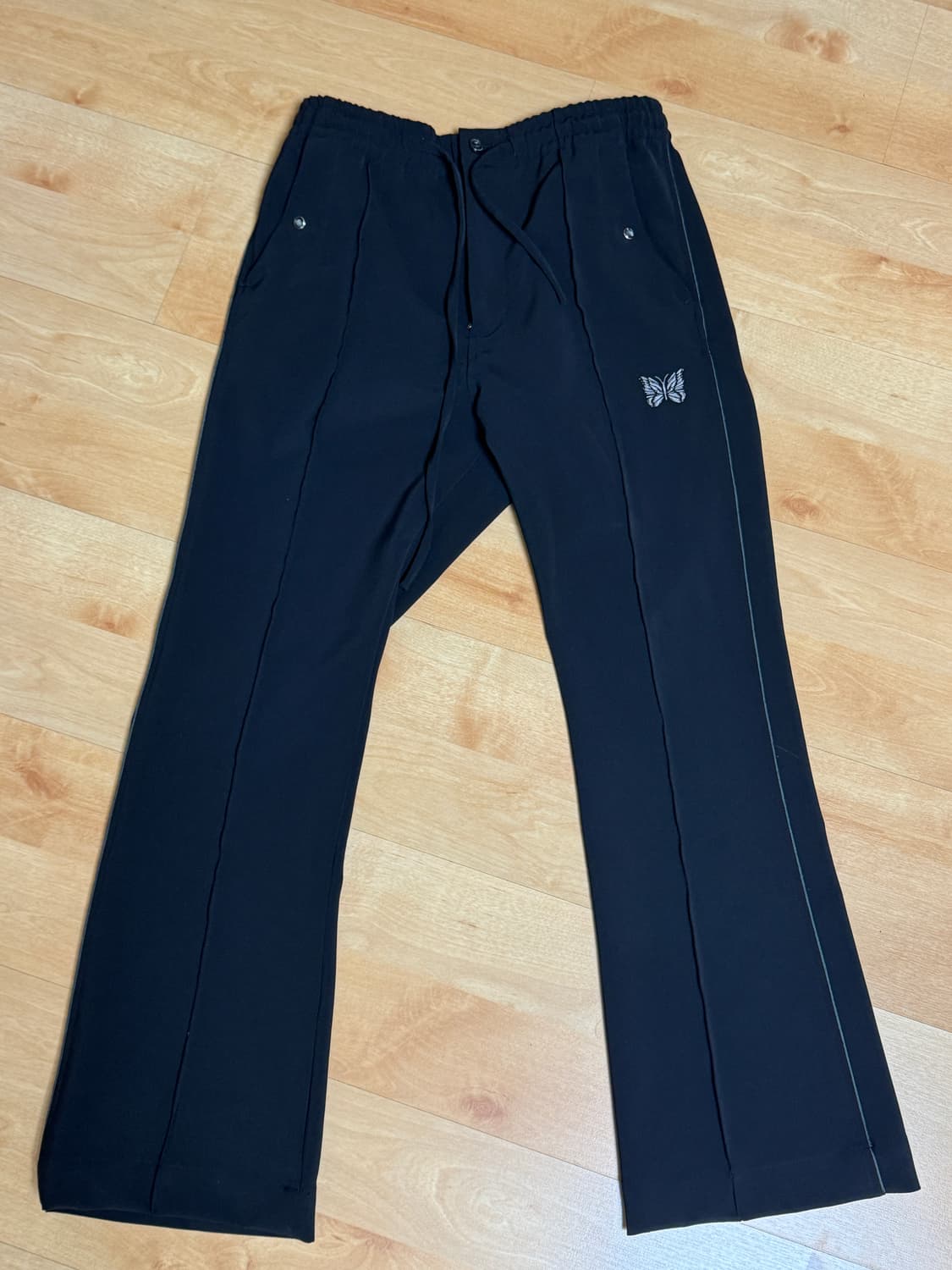 니들스 트랙 플레어핏 팬츠 상품이미지2