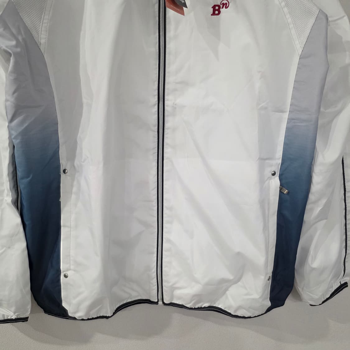 뉴제제 nyxeye 화이트 바람막이 100 사이즈 상품이미지4