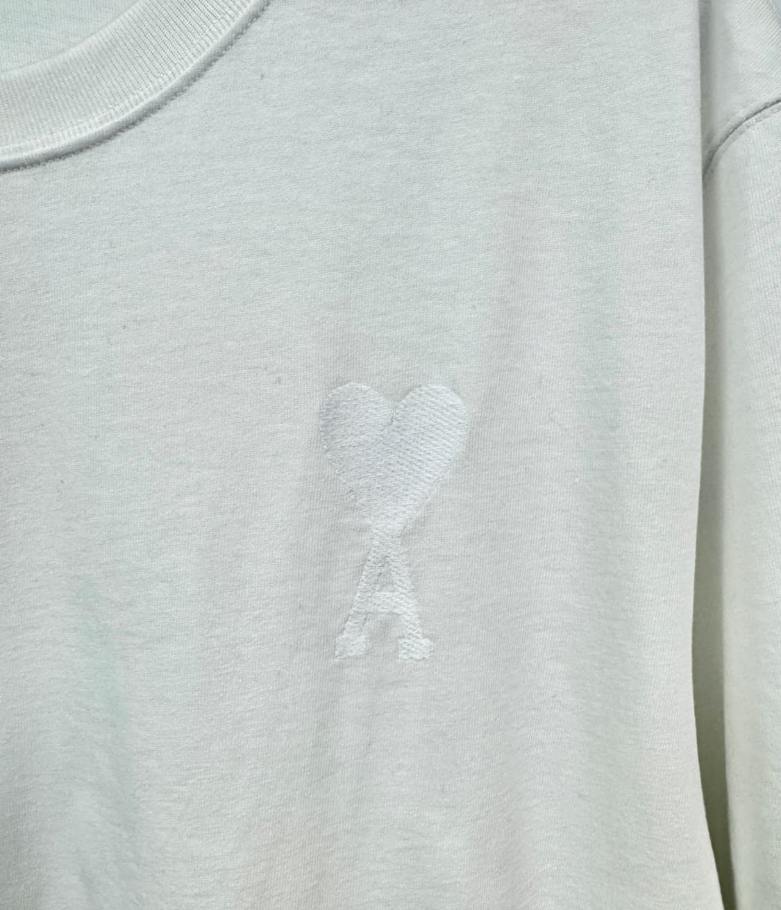 AMI PARIS 아미 톤앤톤 빅하트 자수로고 화이트 반팔티 XL 상품이미지3