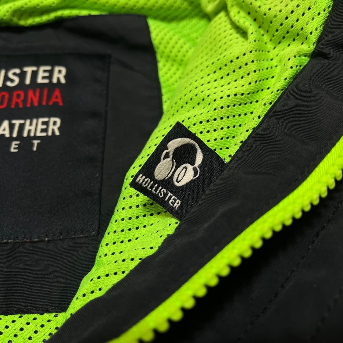 홀리스터 Hollister 로고 자수 후드 바람막이 자켓 L/100 상품이미지4