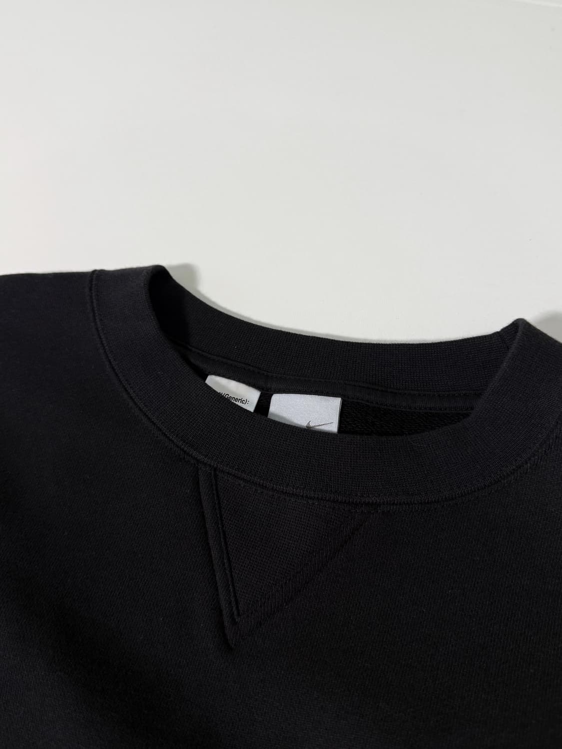 나이키 00‘s 루즈핏 스우시 블랙 스웻셔츠 상품이미지4