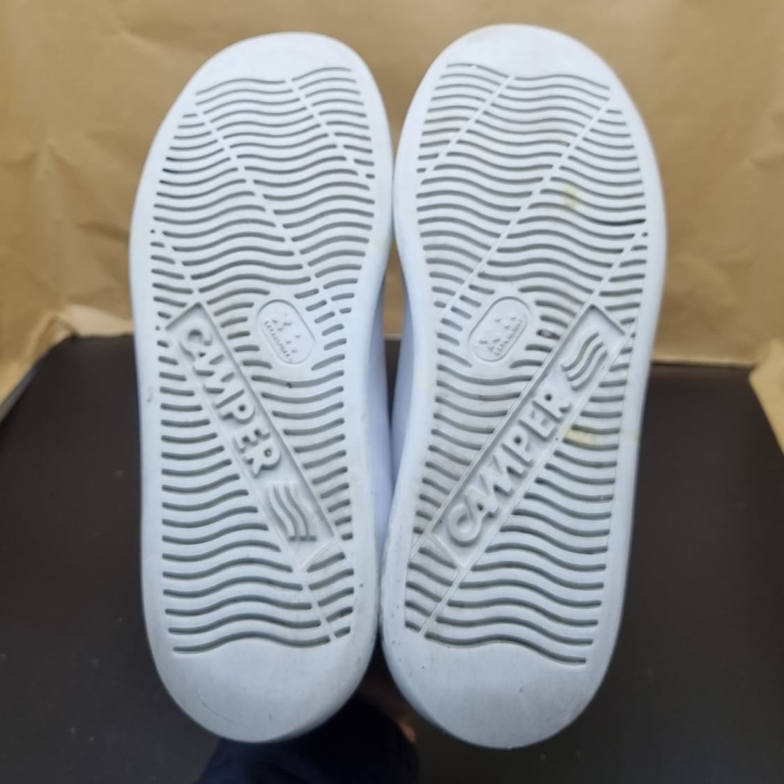 캠퍼 러너 포 남성스니커즈 270 상품이미지3