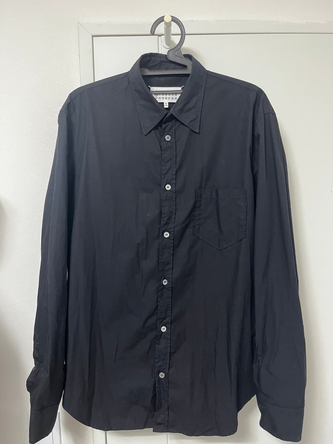 마르지엘라 백스티치 블랙 셔츠 싸게 팝니다. 상품이미지1