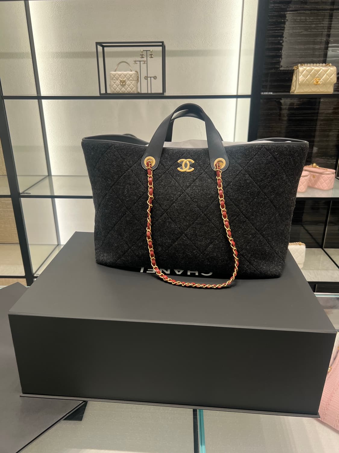 샤넬 블랙그레이 퀼팅쇼퍼백 상품이미지1