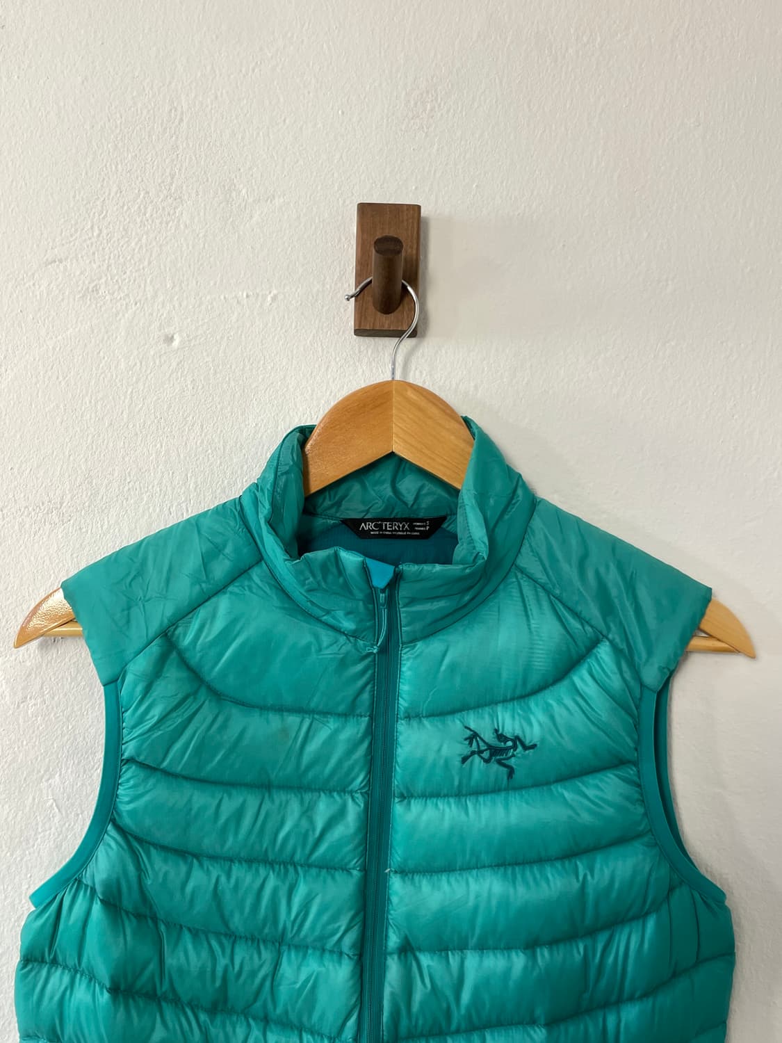 아크테릭스 패딩 베스트  상품이미지3