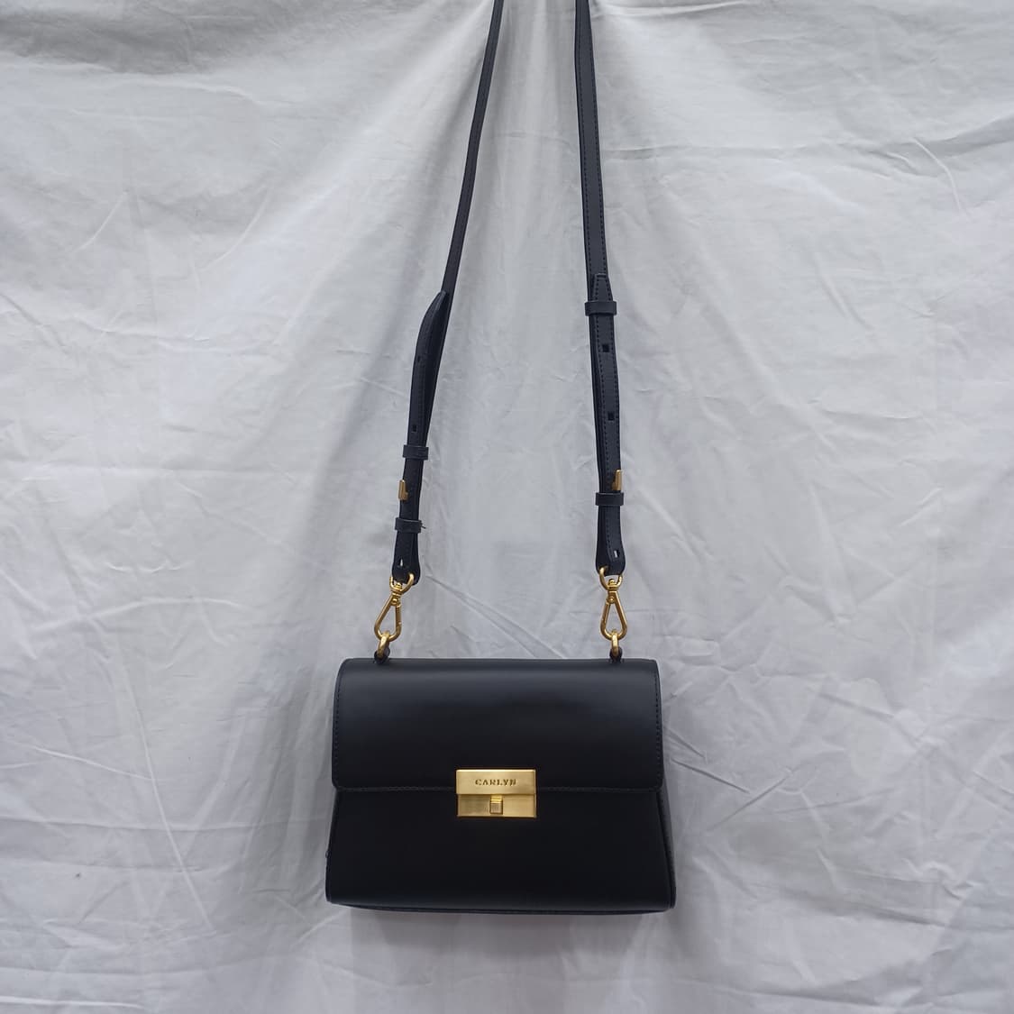 칼린 블랙 가죽 숄더백 상품이미지1