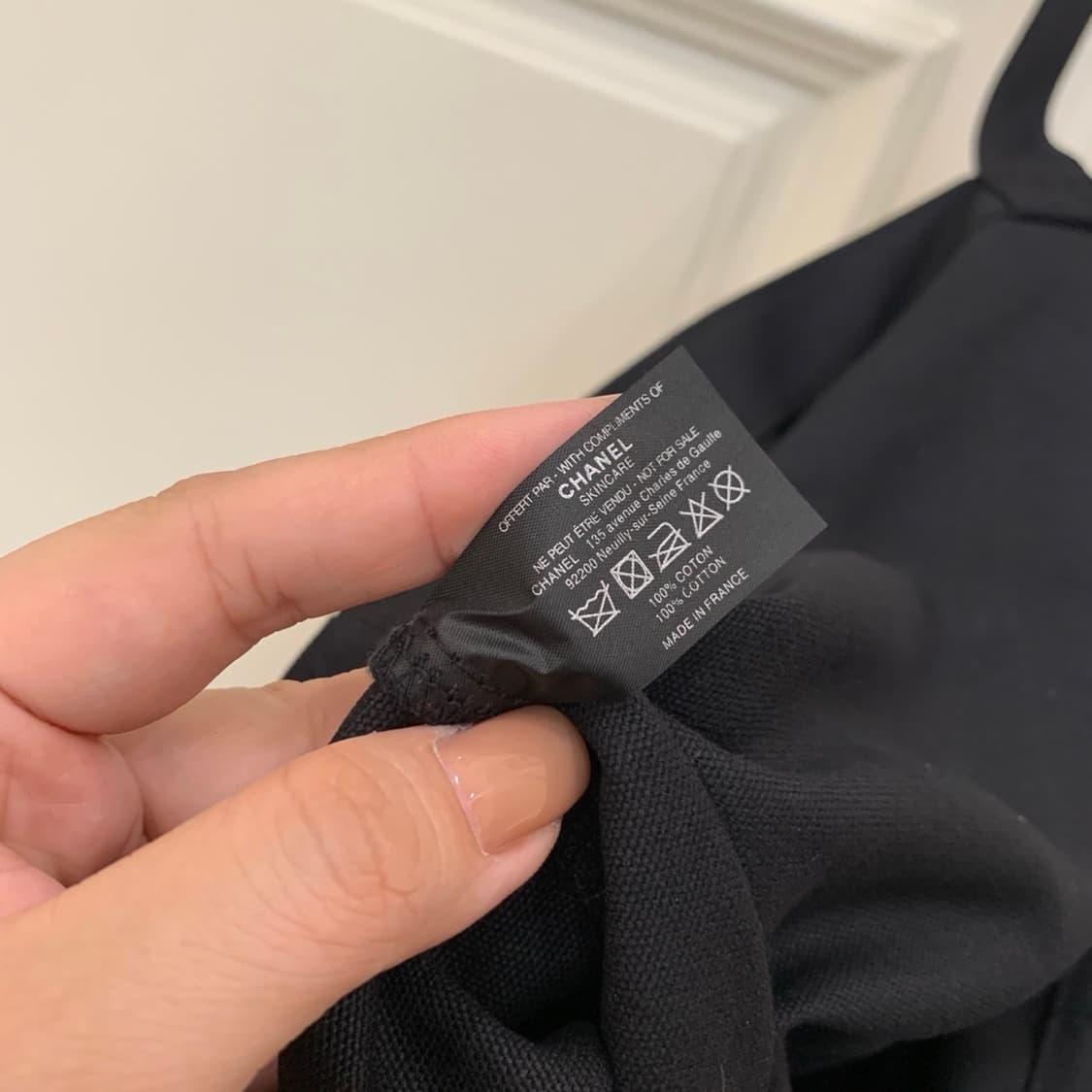 샤넬뷰티 NO.1 드샤넬 블랙 에코백 상품이미지9