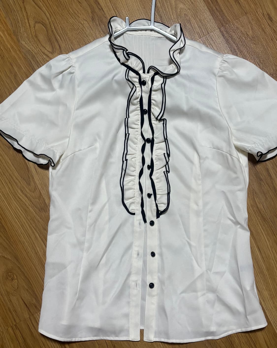 공겜여주 반소매블라우스 상품이미지2