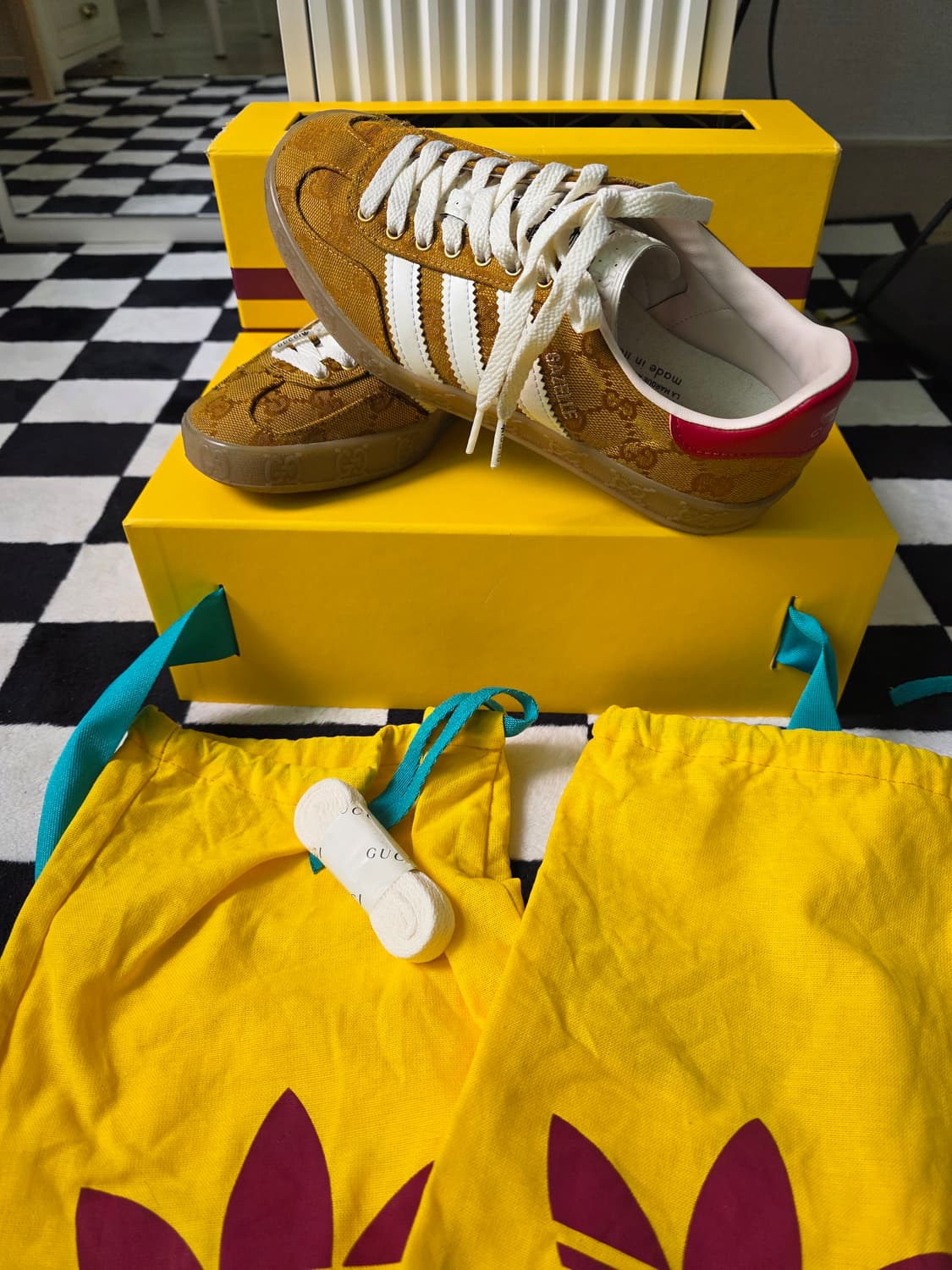 정품 구찌 아디다스 콜라보 가젤 상품이미지1