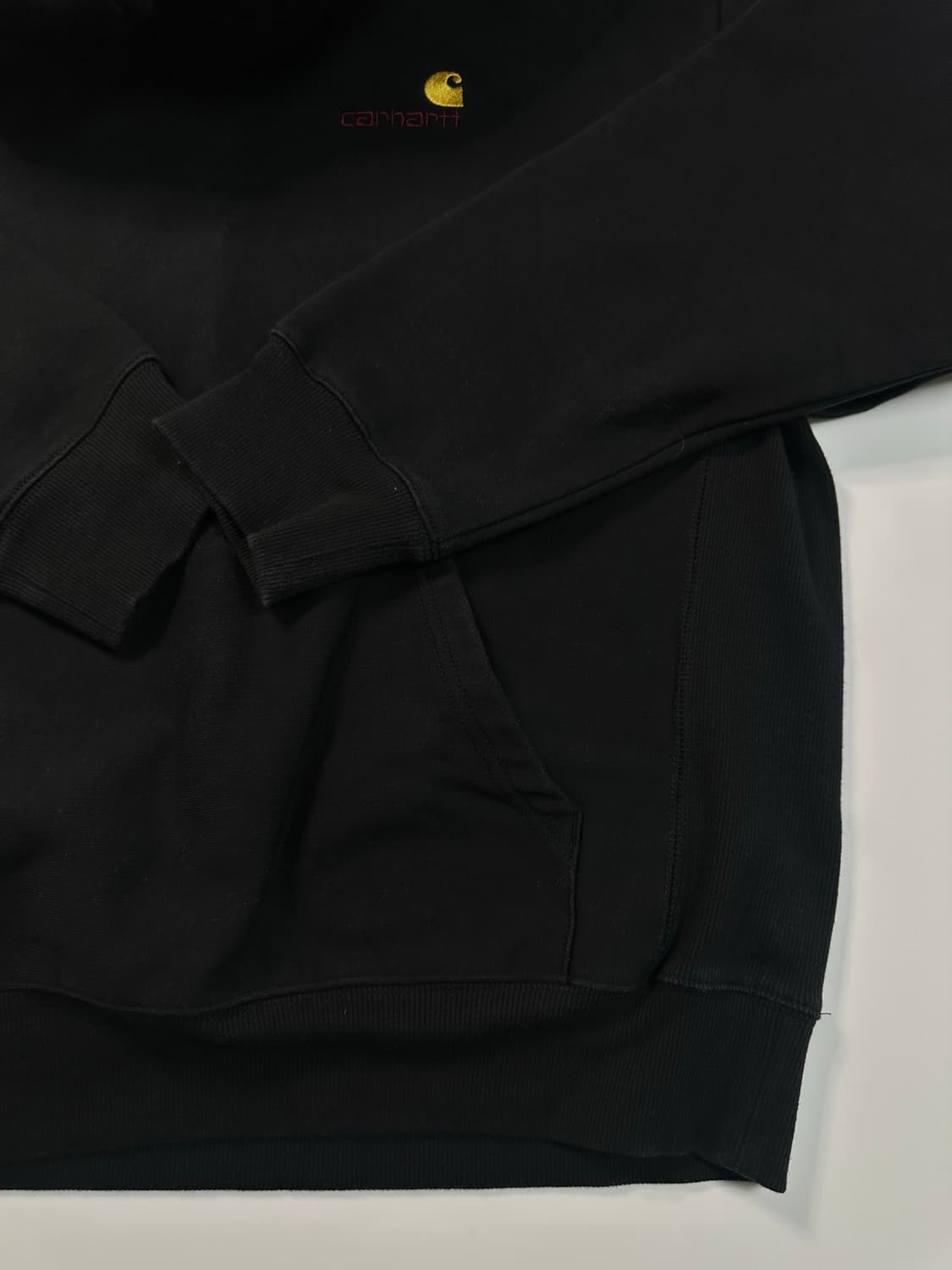 칼하트 블랙 로고 자수 후드 상품이미지5