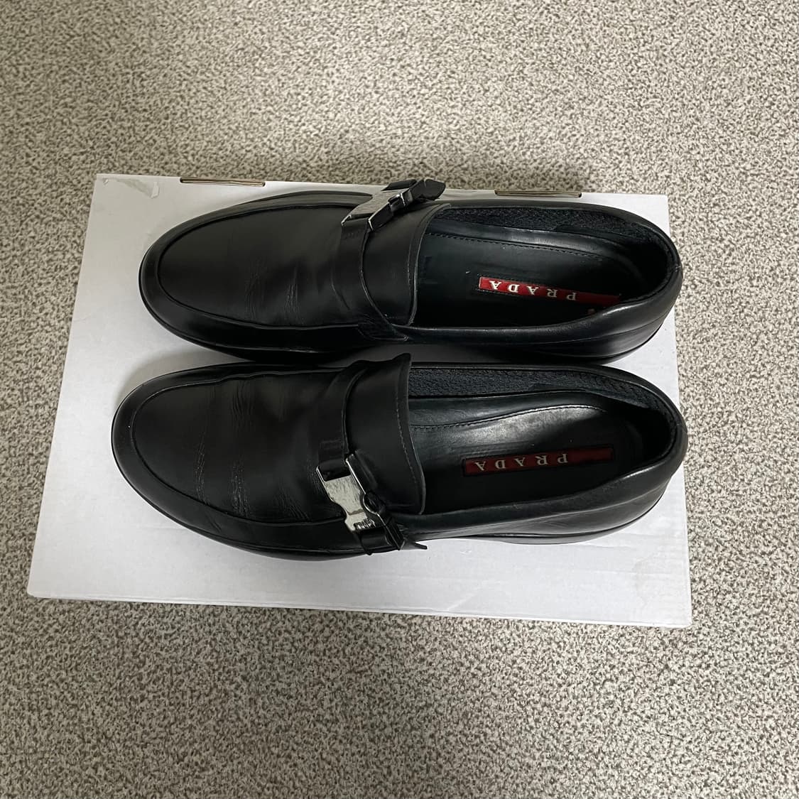 프라다 스포츠 버클 레더 로퍼  상품이미지7