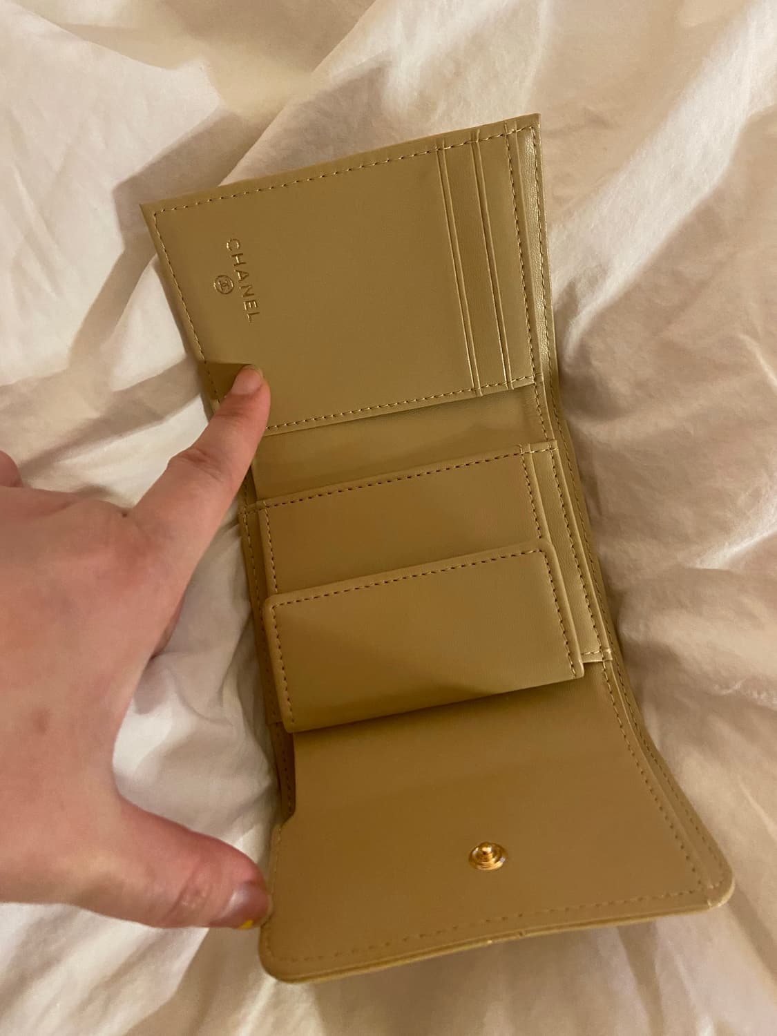 샤넬 체인 CC 19 지갑 베이지 상품이미지4