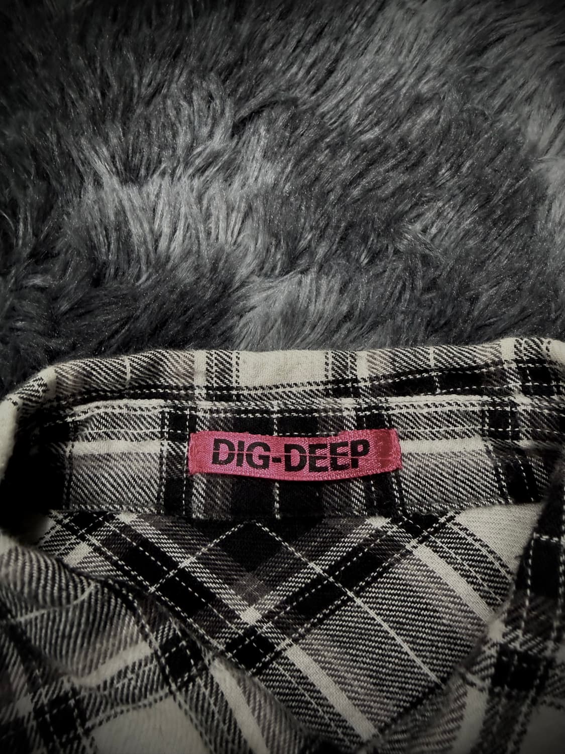 DIG DEEP 큐빅 디테일 그레이 체크 셔츠 상품이미지9