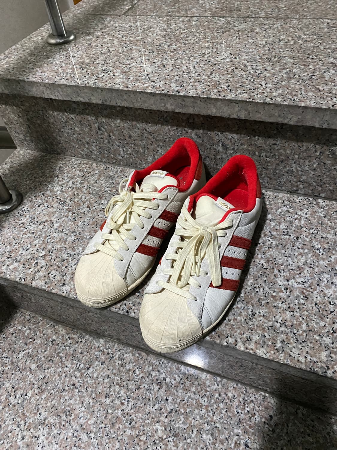 아디디스 슈퍼스타 상품이미지1