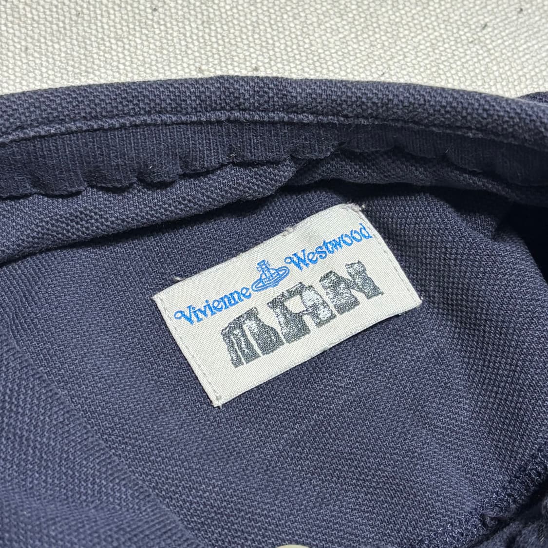 S 비비안웨스트우드 네이비 넥버클 반팔 티셔츠 상품이미지4